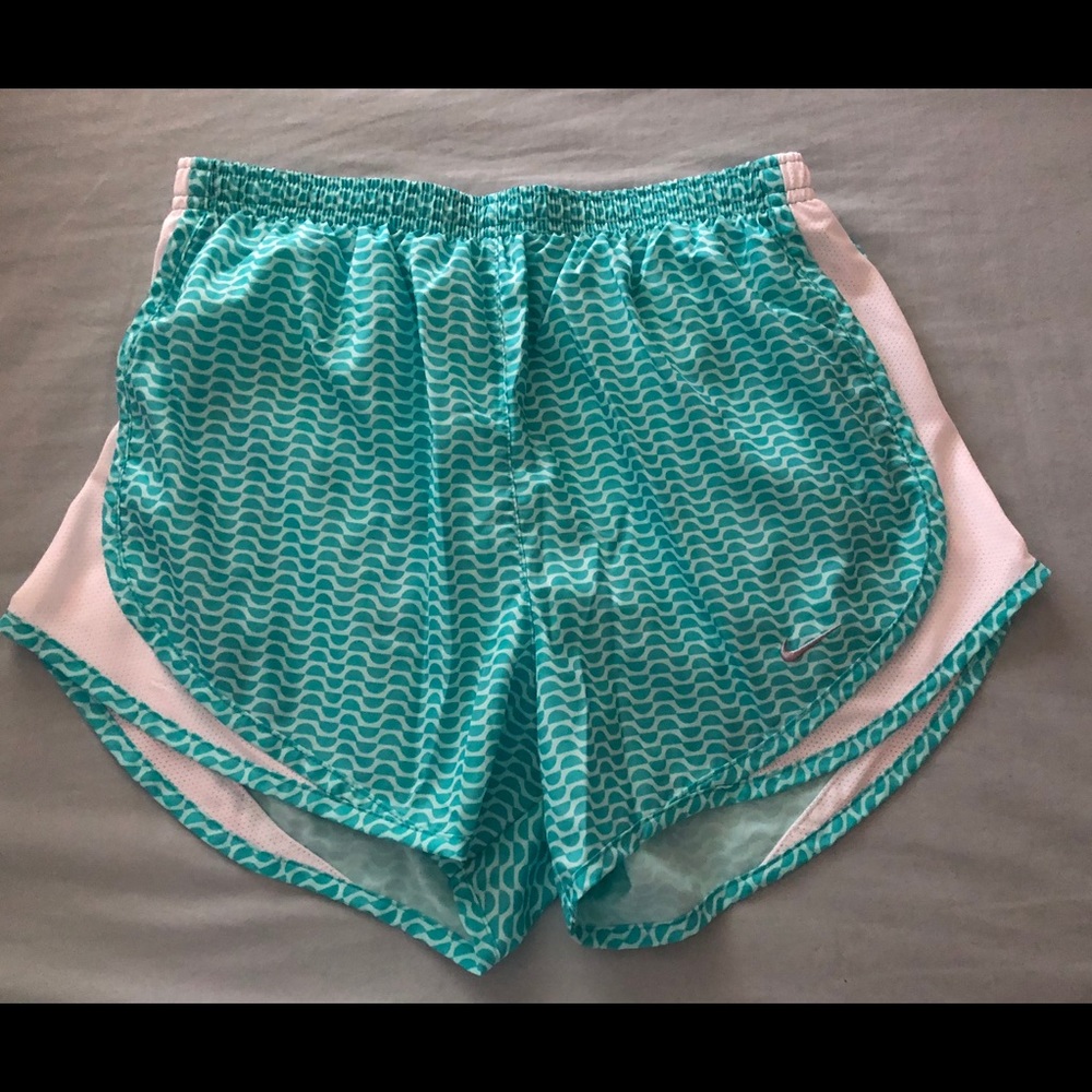 Women’s Nike shorts size small NWOT